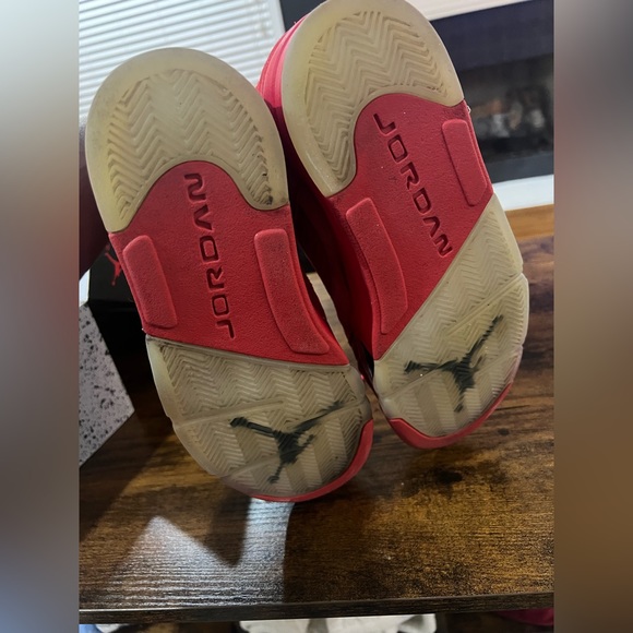 Suede Red Jordan 5’s good condition - Picture 4 of 6